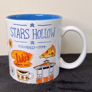 Gilmore Girls Stars Hollow Ceramic Mug with Blue Interior
